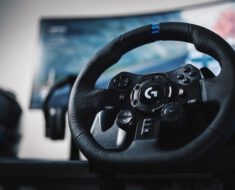 ¡Ideal para las carreras! Nuevo volante Logitech G923 TRUEFORCE