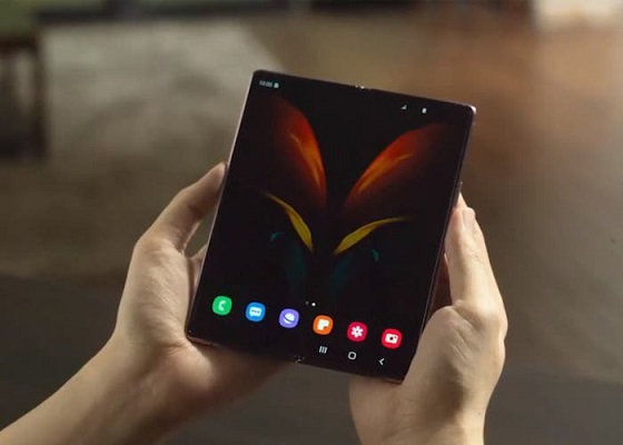 Samsung Galaxy Z Fold 2